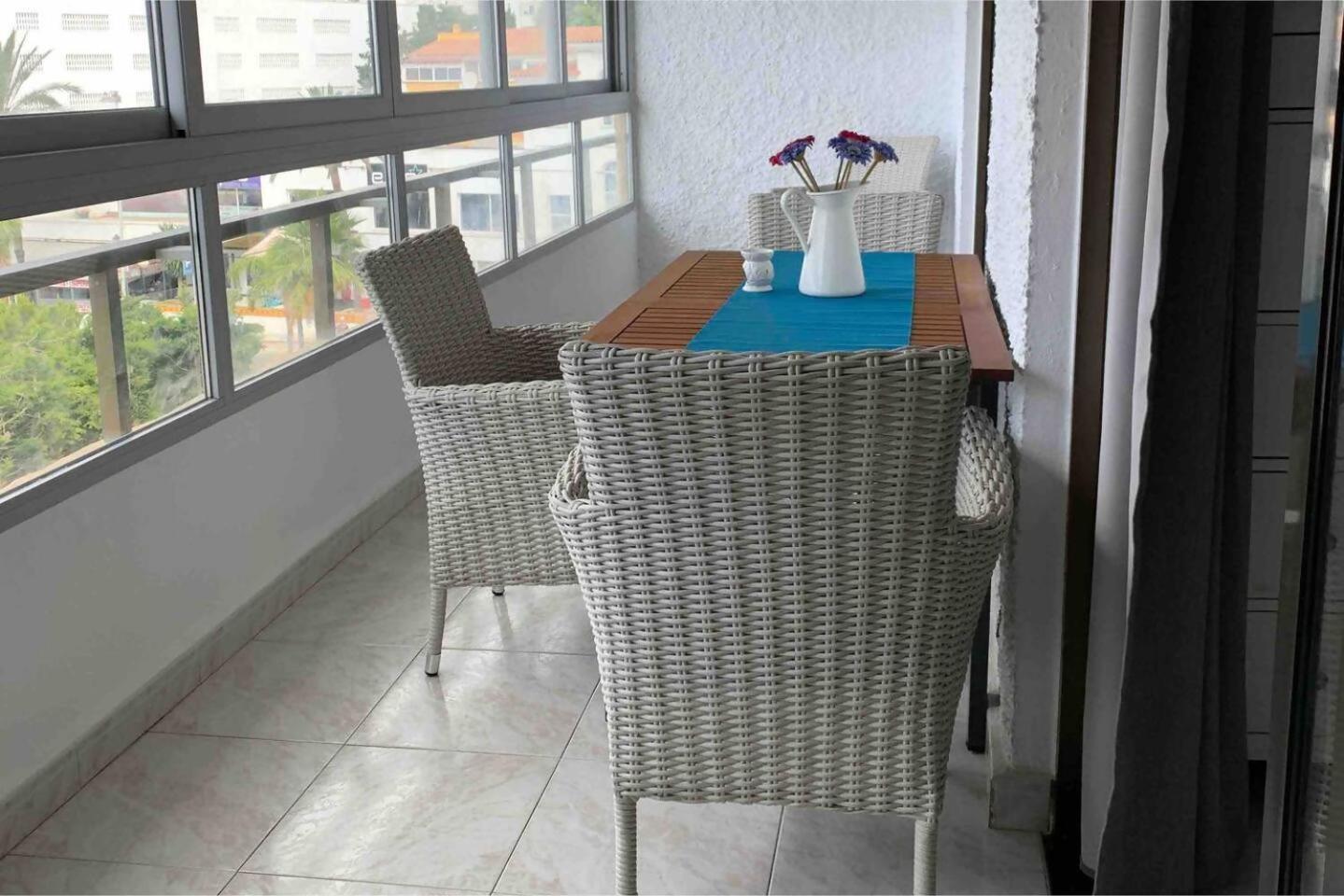 Stunning Apartment 50 Meters From The Sea 贝纳尔马德纳 外观 照片