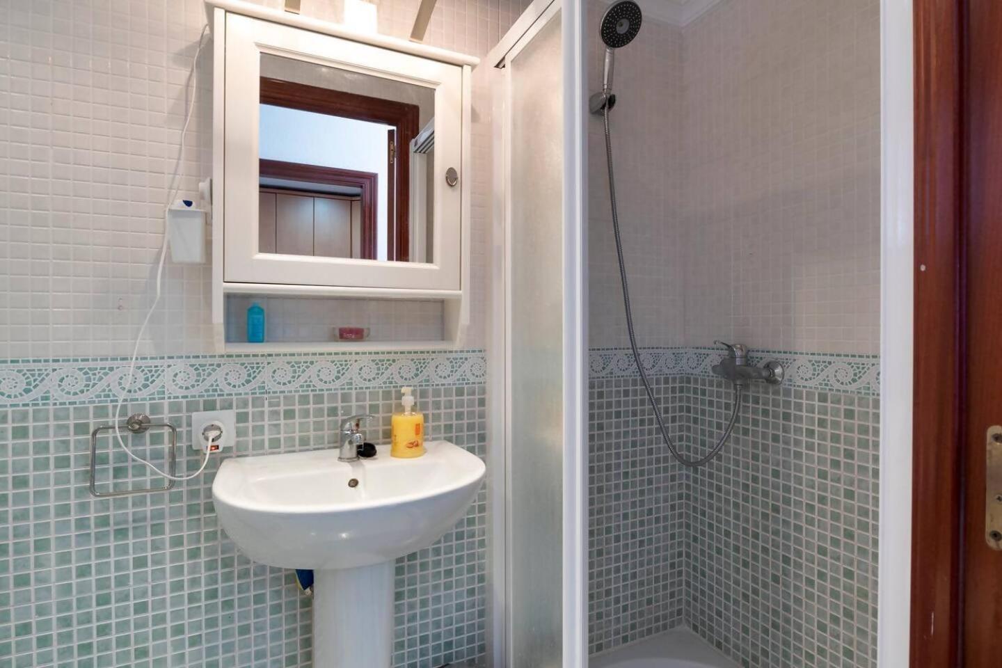 Stunning Apartment 50 Meters From The Sea 贝纳尔马德纳 外观 照片