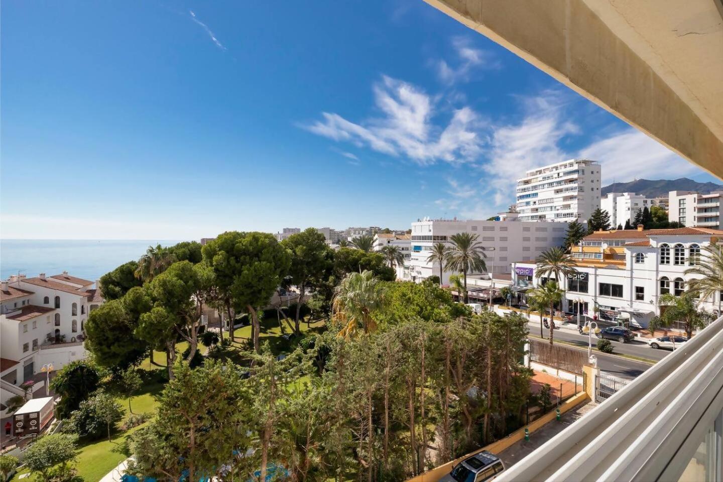 Stunning Apartment 50 Meters From The Sea 贝纳尔马德纳 外观 照片