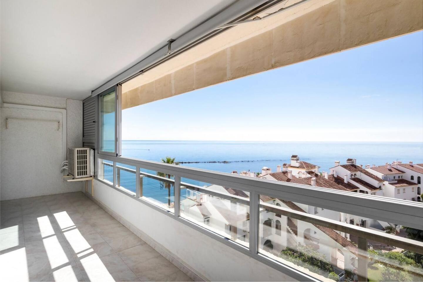 Stunning Apartment 50 Meters From The Sea 贝纳尔马德纳 外观 照片