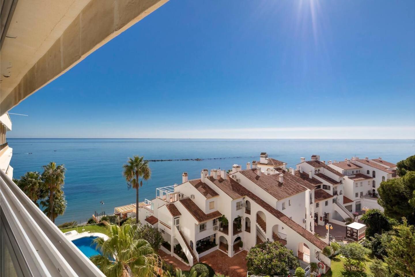 Stunning Apartment 50 Meters From The Sea 贝纳尔马德纳 外观 照片