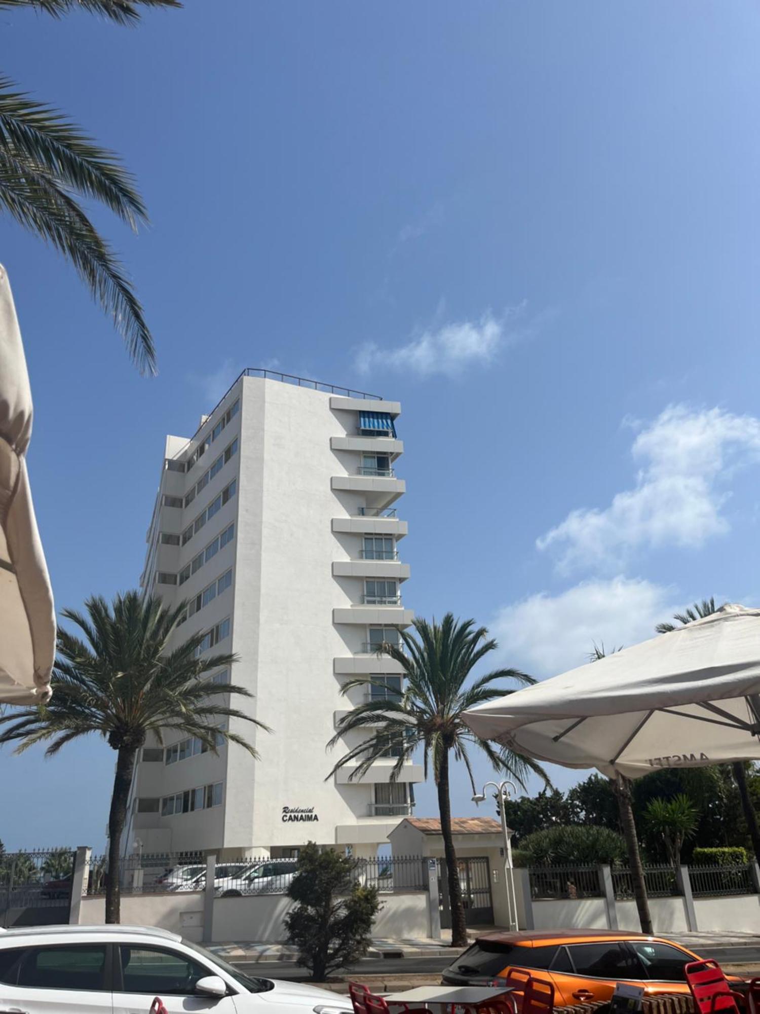 Stunning Apartment 50 Meters From The Sea 贝纳尔马德纳 外观 照片
